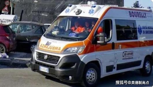 欢乐在悲伤中生出悲伤