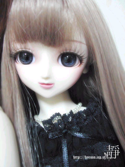 小安妮：午夜的裙子