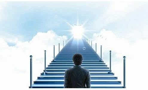 人生中最伟大的人是努力工作