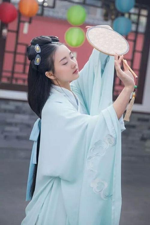 李延年：北方有美女