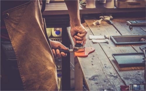 如果你不能成为大师，那就当一个工匠