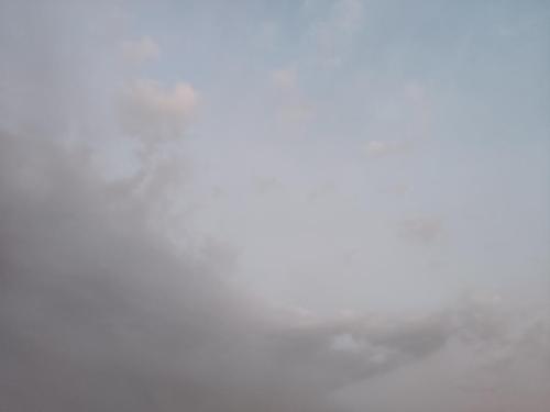 一段描述阴天的好地方