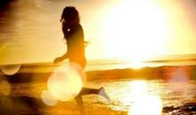 难免会羡慕他人，但你要走自己的路