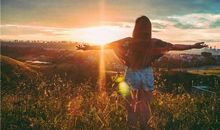 很久以后，你会明白，所有的美丽终将付出代价