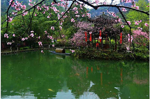 严书：木兰·池塘绿水暖风