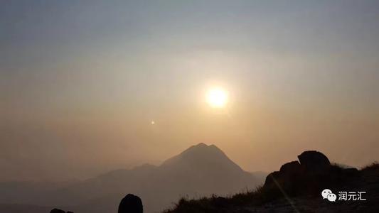 找到严肃，沉默和专心的力量