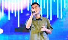 用人声鼎沸造句