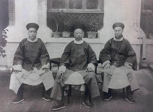 每个男孩的人生目标是击败父亲