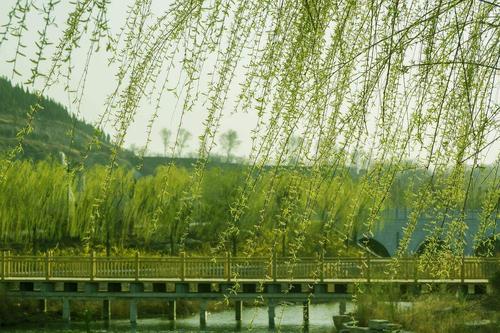 关于哲勒乌的告别诗