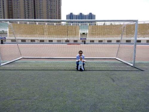 看图片构图小守门员