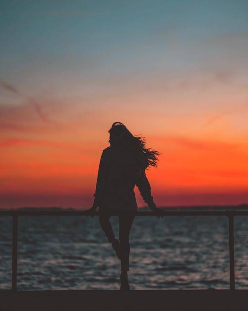 做一个坚强的人