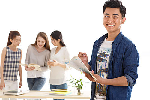 留学生回国后应该获得什么