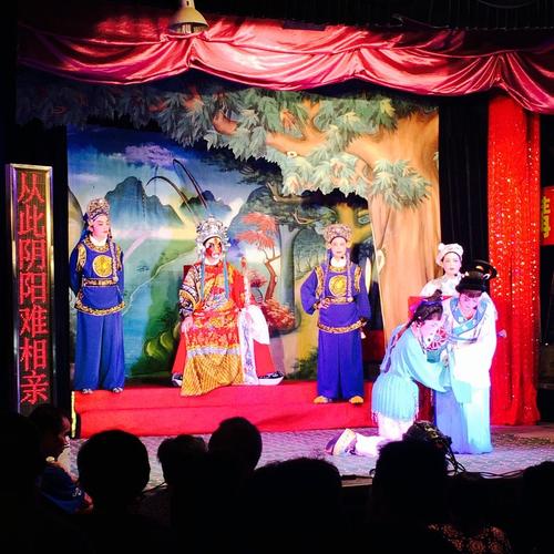 经典句:世界比浮在海里更令人担忧