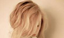 别放开我的双手，别缺席我的以后