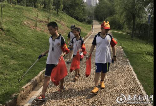 看雷锋的故事后200个字