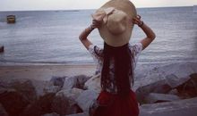 吃喝玩乐，勤劳勇敢，人山人海，边走边爱