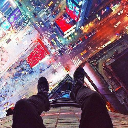 不要投降这个他妈的世界