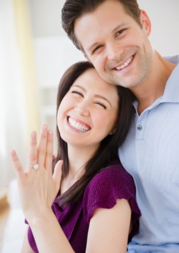 美丽的女孩想嫁给有钱人，金融家的回答令人惊讶