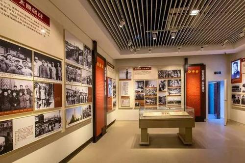 读伟人曲秋白后的感想