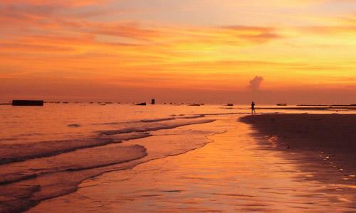 写北海银滩的构图