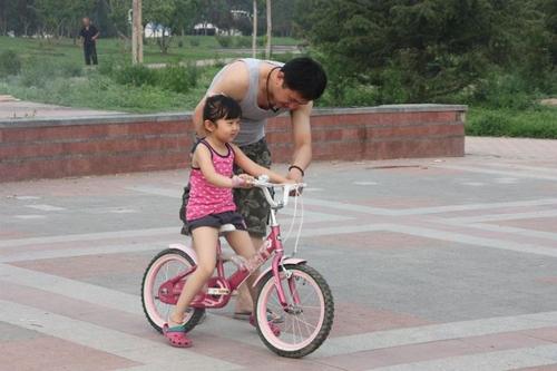 我终于学会了骑自行车