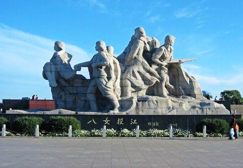 八位女性阅读后投了500个字