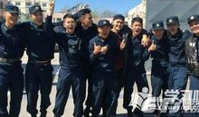 经典语句：想念是茧，层层叠叠，爱是利剑，突破一切