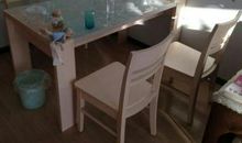 餐桌旁的一家子作文600字