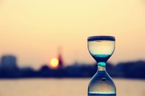 经典句子：总是有阵风吹散一切烦恼