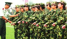 初一军训作文400字