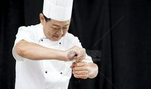 肉、调料和厨师