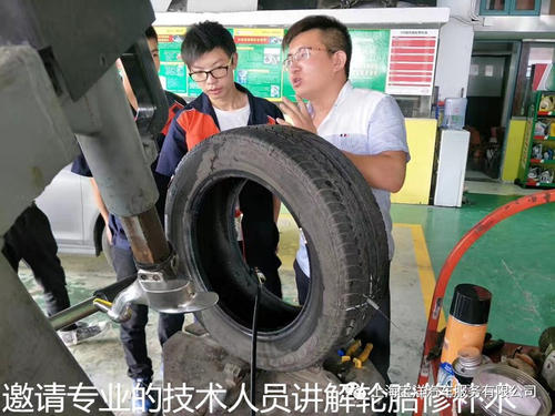 2015年高考满分作文安徽试卷:修养打基础,虚假外力抬头