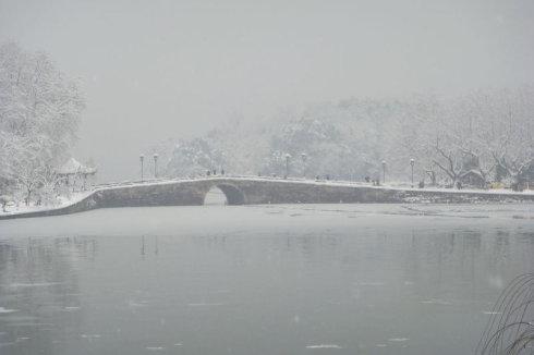 扩建湖心亭看雪