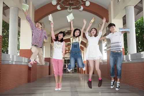 丰富多彩的校园生活