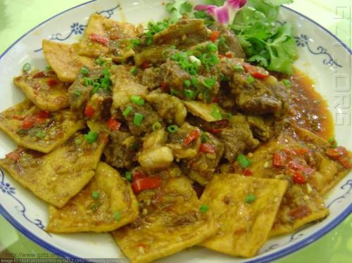 写关于吃臭豆腐的成分