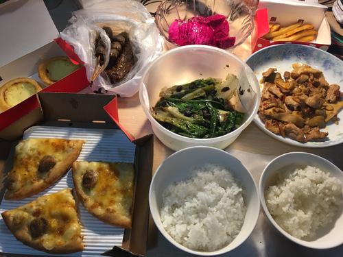 丰盛的晚餐组成