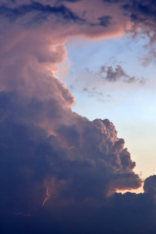 玩得开心，今天玩得开心。玩得开心，玩得开心。短句2