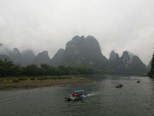 游桂林漓江组成
