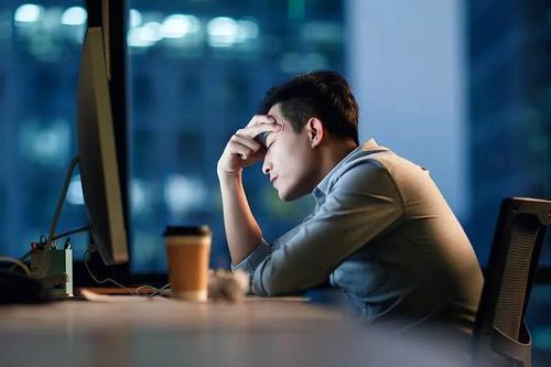 工作场所办公室名人的八个特征