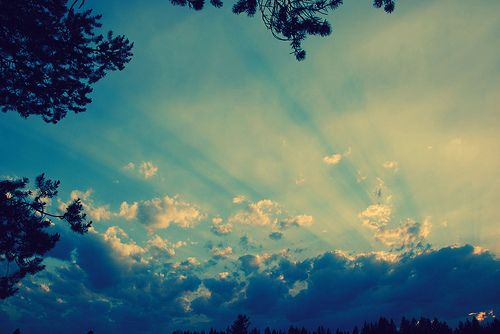 悲伤和不快乐的简短句子悲伤和不快乐的简短句子