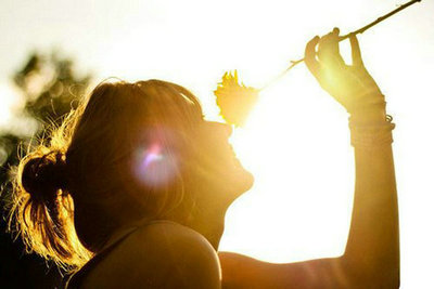 关于生活的鼓舞人心的一句话,生活是如此美好,为他生活了一千辈1