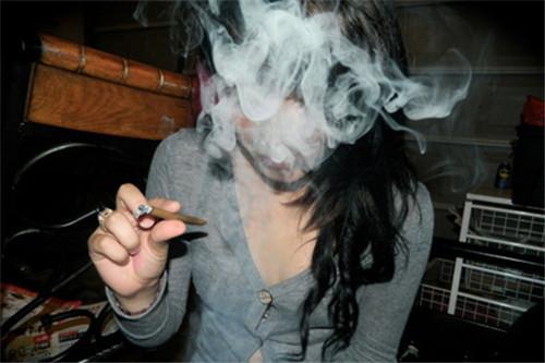 霸气的女孩超级酷的绰号