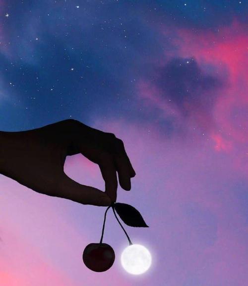 圈子里的朋友看着人们谈论