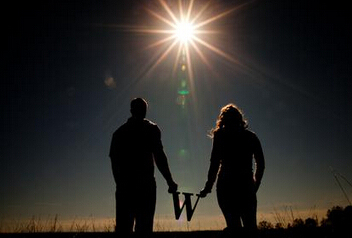 爱情是成熟无助的