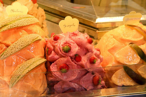 儿童快乐玩耍的句子儿童快乐而简单的句子2