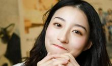 形容女子开心的句子有哪些 形容女生笑起来很开心的句子