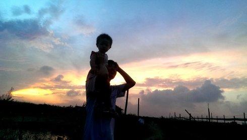 用来形容父亲的爱与幸福的句子