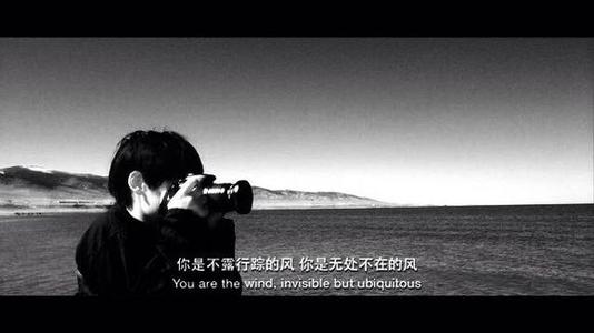 我睡不着听窗外的雨