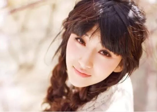 阳光和乐观的女孩