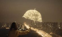 20条文艺励志的句子：抱怨身处黑暗，不如提灯前行